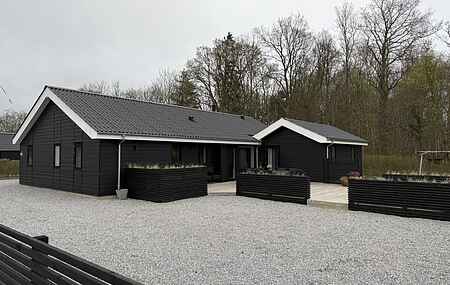 Modernt sommarhus i Pøt med spa & bastu