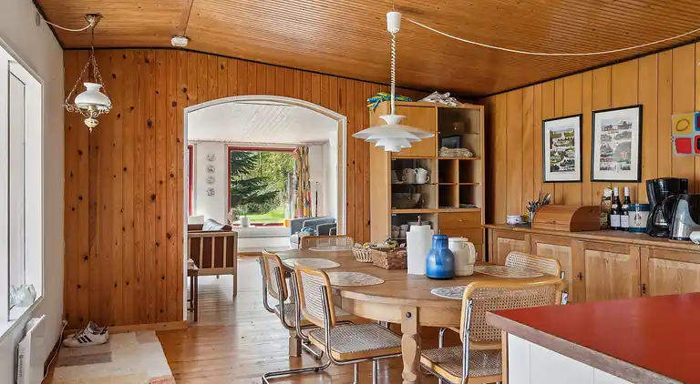 Charmerende sommerhus i rolige omgivelser