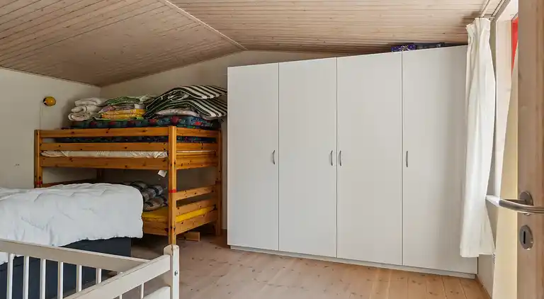 Charmerende sommerhus i rolige omgivelser