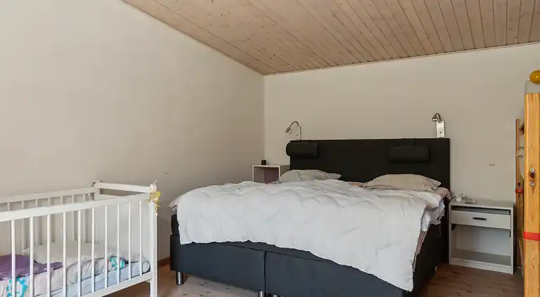 Charmerende sommerhus i rolige omgivelser