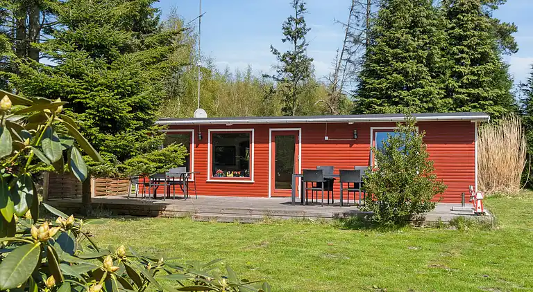 Charmerende sommerhus i rolige omgivelser