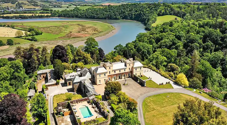 Holiday home in Saint Mellion