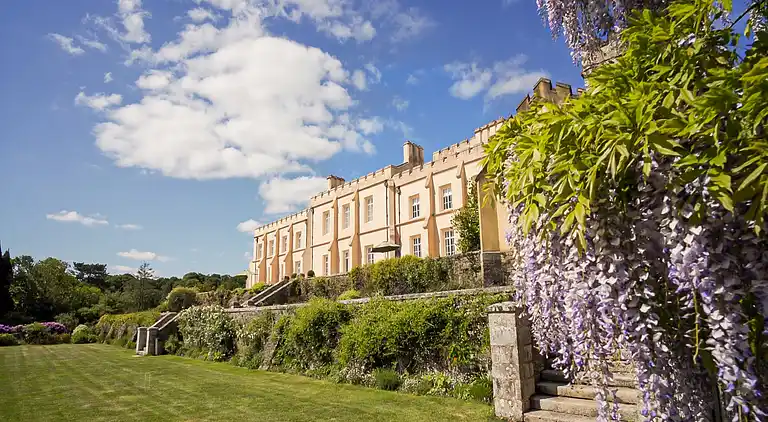 Holiday home in Saint Mellion