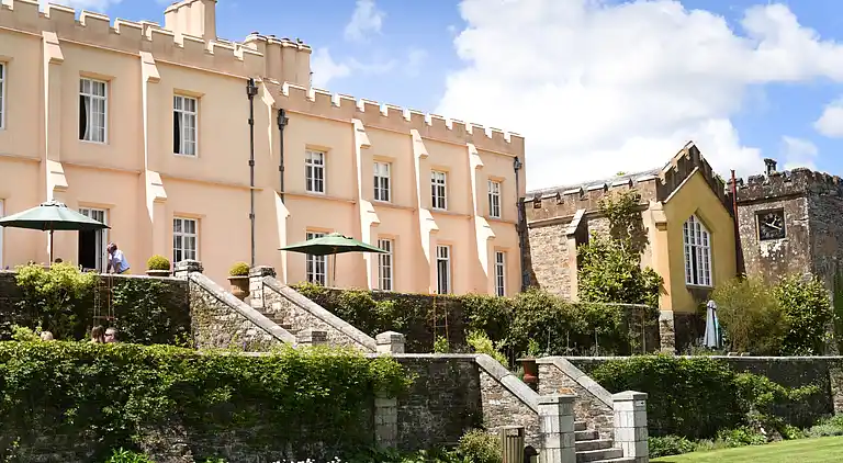 Holiday home in Saint Mellion