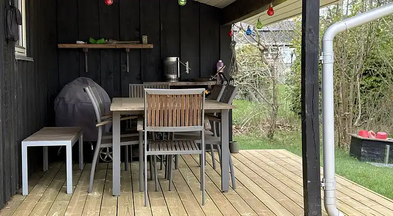 Schönes Ferienhaus mit Terrasse.