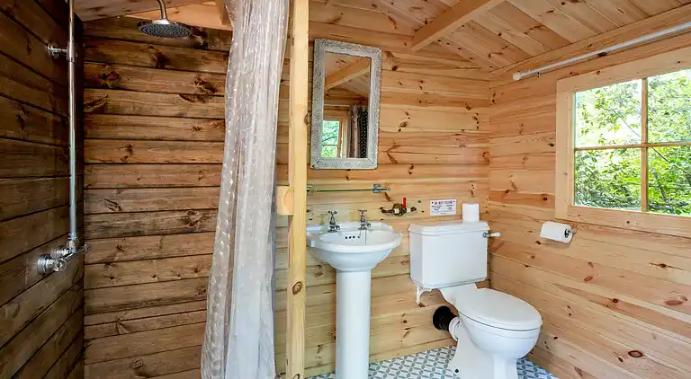 Cottage in Woolton Hill