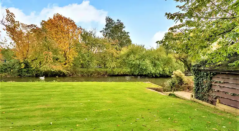 Holiday home in Islip