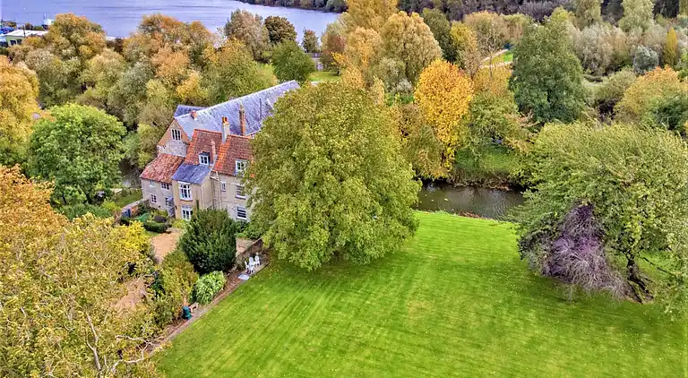 Holiday home in Islip