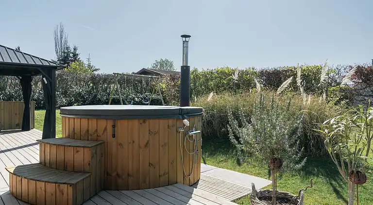 Hyggeligt sommerhus i naturrige omgivelser