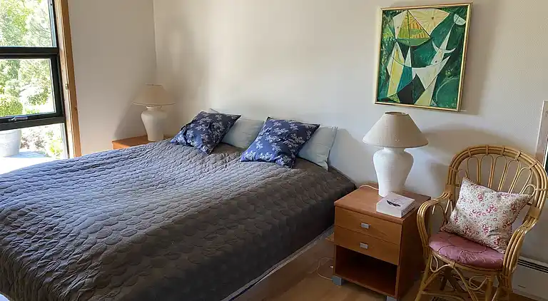 Veddinge Bakker - Havudsigt og parklignende have