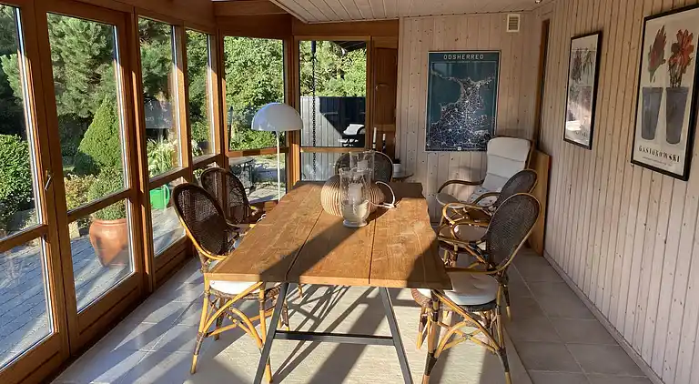 Veddinge Bakker - Havudsigt og parklignende have