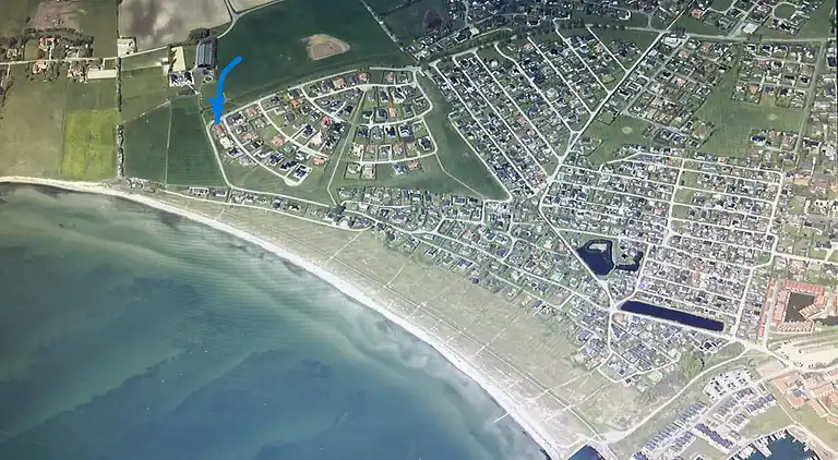 Vidunderlig udsigt over hav, marker og skov.