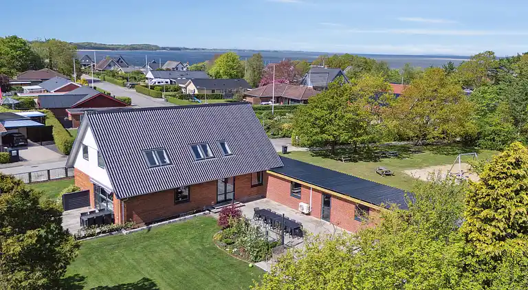 Nær strand og golf, med multirum.