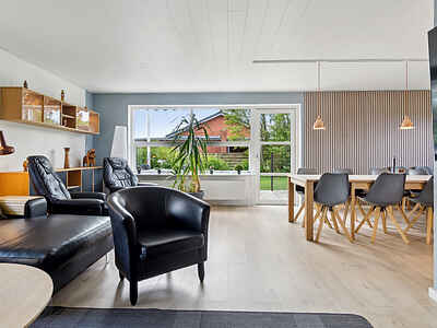 Holevej 6, Hvalpsund