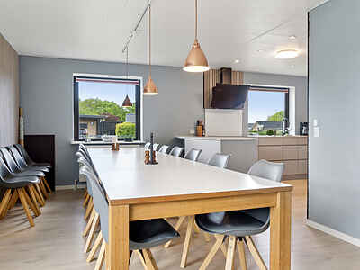 Holevej 6, Hvalpsund