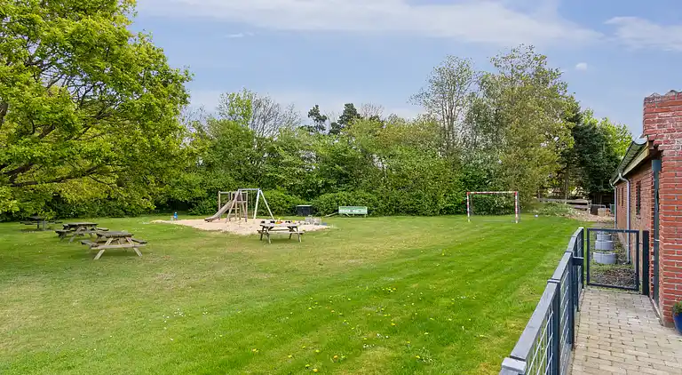 Nær strand og golf, med multirum.