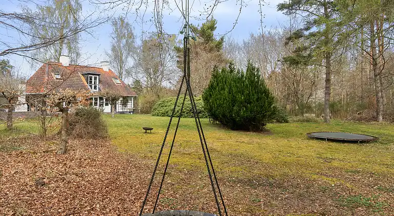 Charmerende lokalt hus med 5000m2 have og skov