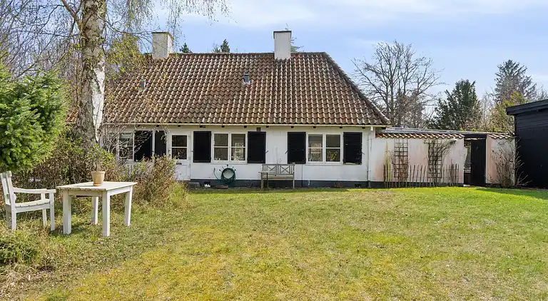 Charmerende lokalt hus med 5000m2 have og skov