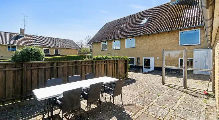 Stor feriebolig med havudsigt i Tejn