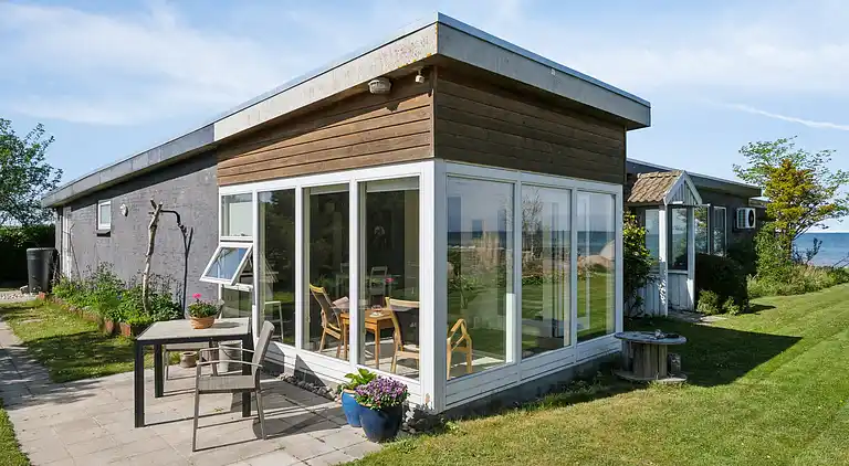 Feriehus med Privat Strand og Havudsigt