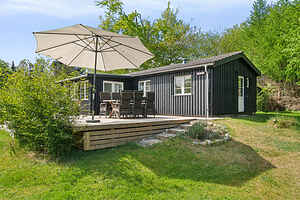 Sommerhusstemning med privat have