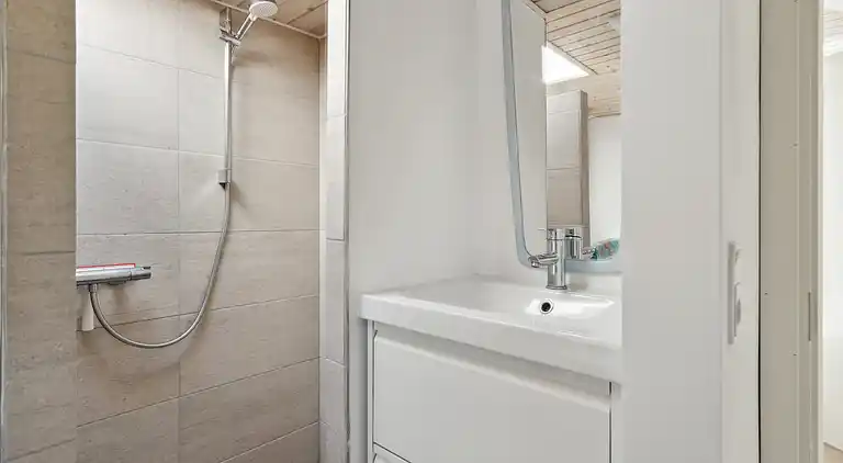 Helles Ferienhaus mit Meerblick