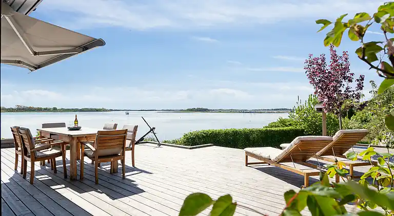 Schönes Strandhaus mit Panoramablick