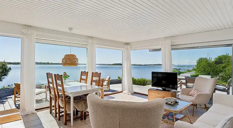 Schönes Strandhaus mit Panoramablick