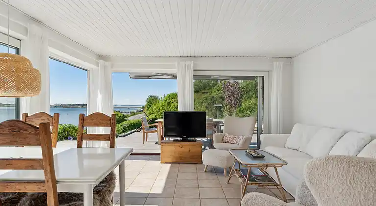 Schönes Strandhaus mit Panoramablick