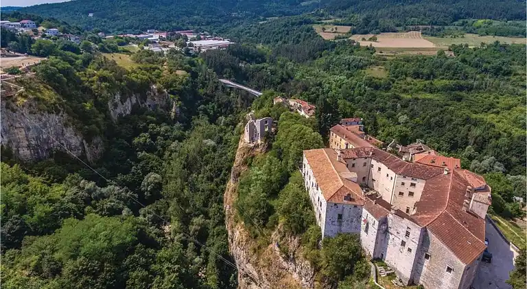 Apartment in Cerovlje
