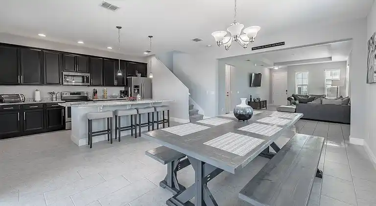 Home Near Disney Area-Sleeps 14 Guest