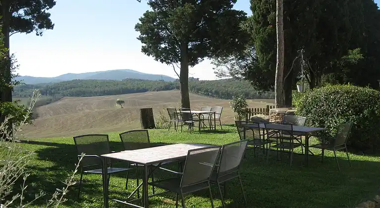 Farm house in Collesalvetti