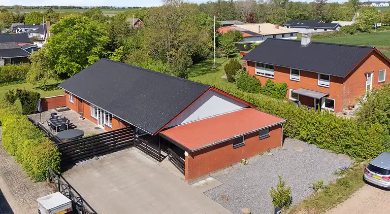 Aktivitetshus med vildmarksbad - Inkl. rengøring