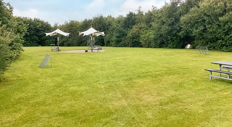 Aktivitetshus med vildmarksbad - Inkl. rengøring