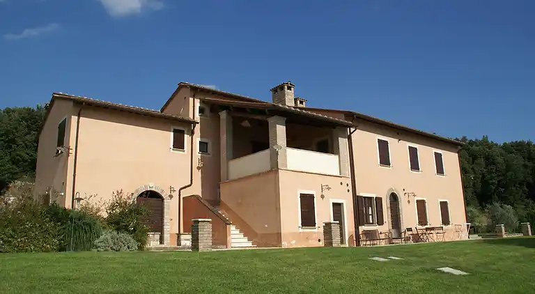 Gårdhus i Narni