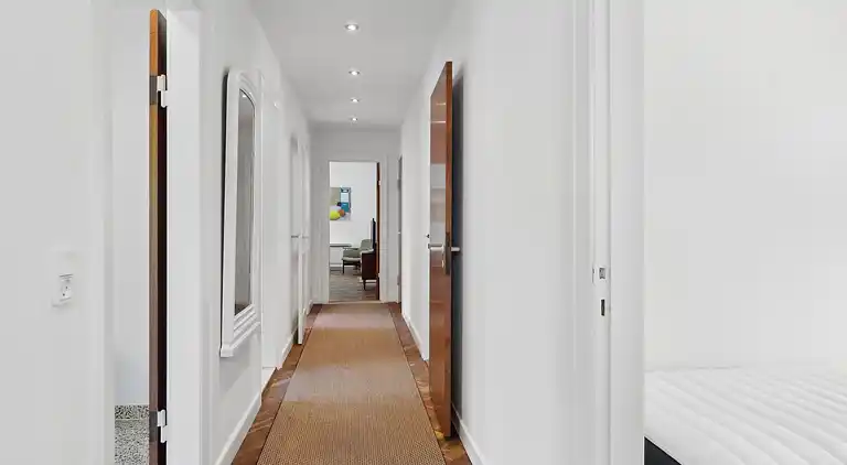 Nyistandsat sommerhus tæt ved skov og strand