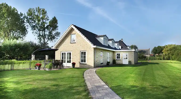 Villa in Warmenhuizen