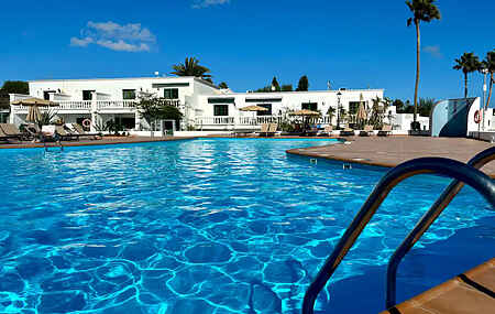 Apartment Florencia with Pool & Wifi in Puerto del Carmen,