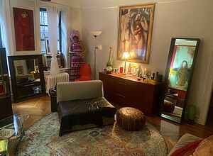 Dynamic Chelsea Vintage Apartment New York Experience