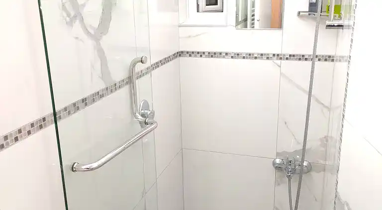 Promenadenwohnung mit Meerblick YR1