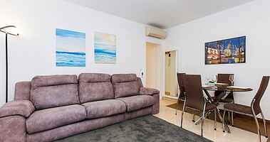 Ideal getaway, garden, BBQ and beach 5 min away