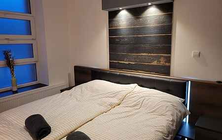 Lovely apartment in downtown with free parking