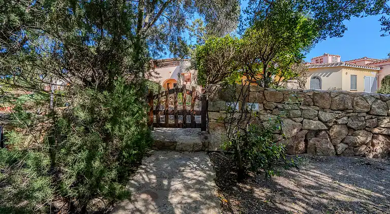 Baja Sardinia - Cala dei Ginepri, Villa 80 m vom Strand