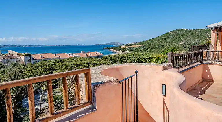 Baja Sardinia - Cala dei Ginepri, Villa 80 m vom Strand
