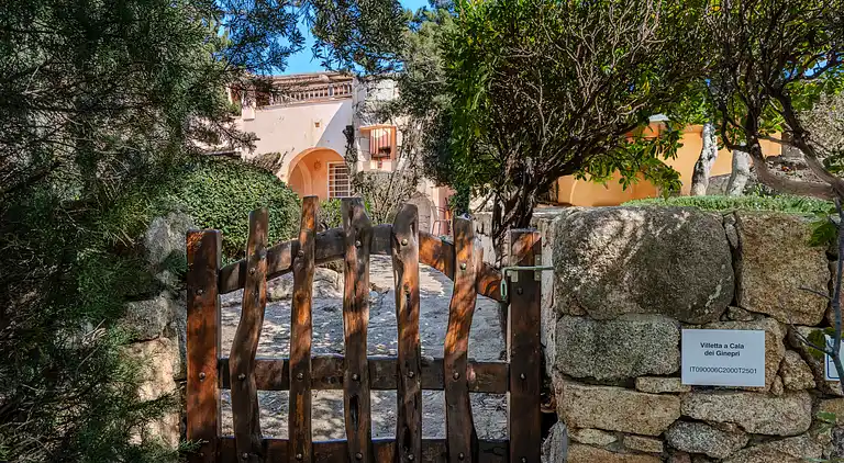 Baja Sardinia - Cala dei Ginepri, Villa 80 m vom Strand