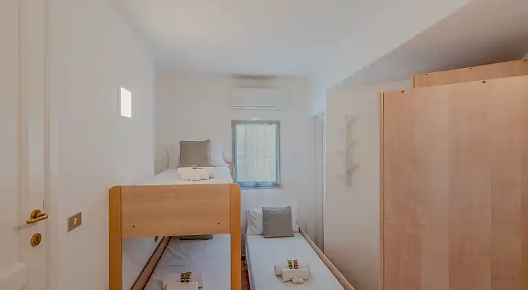 Baja Sardinia - Cala dei Ginepri, Villa 80 m vom Strand