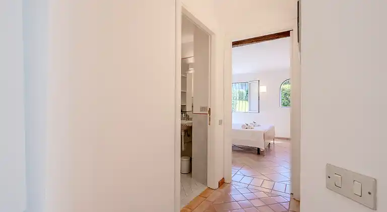 Baja Sardinia - Cala dei Ginepri, Villa 80 m vom Strand