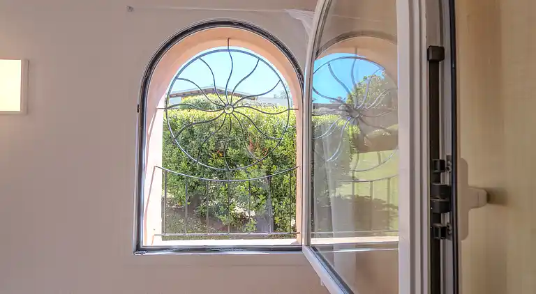 Baja Sardinia - Cala dei Ginepri, Villa 80 m vom Strand