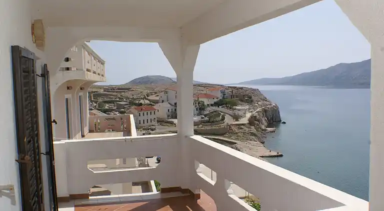 Komfortable Ferienwohnung am Strand Zubovici, Pag (A-4065-a)