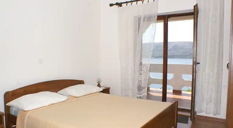 Komfortable Ferienwohnung am Strand Zubovici, Pag (A-4065-a)